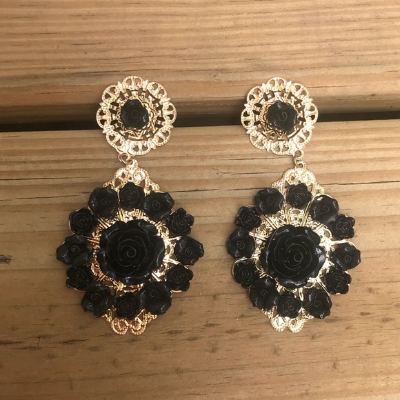 H&M Jewelry - Gold + Black Drop Earrings